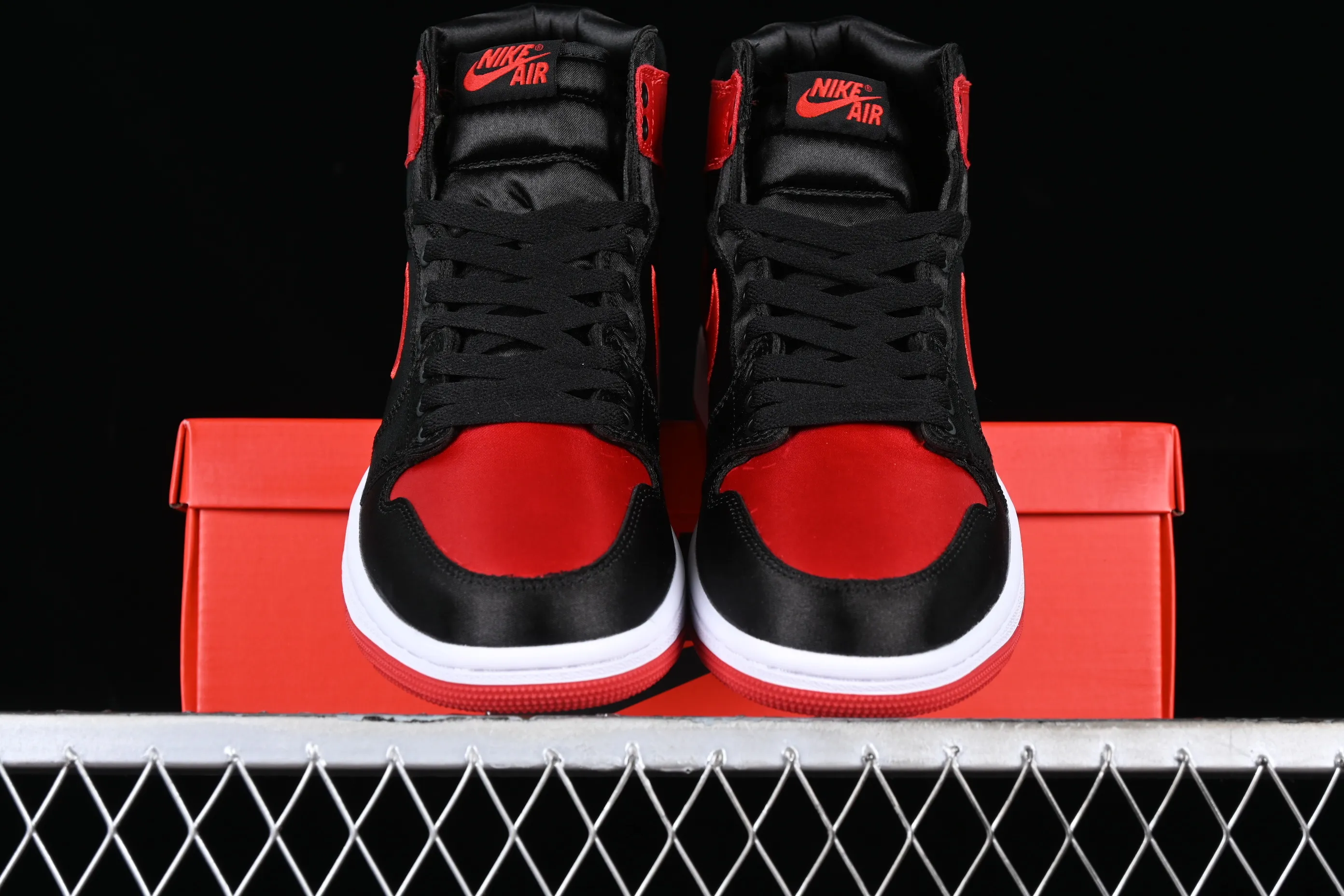 All categories Air Jordan Jordan series basketball shoes Air Jordan 1 High Z version Air Jordan 1 High OG "Satin Bred" AJ1 Joe 1 silk forbidden wear FD4810-061
